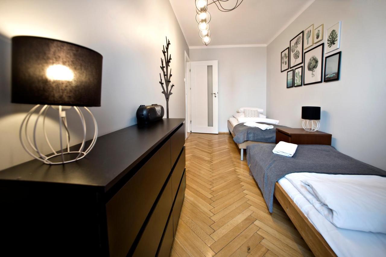Hala Mirowska Apartments Warschau Buitenkant foto